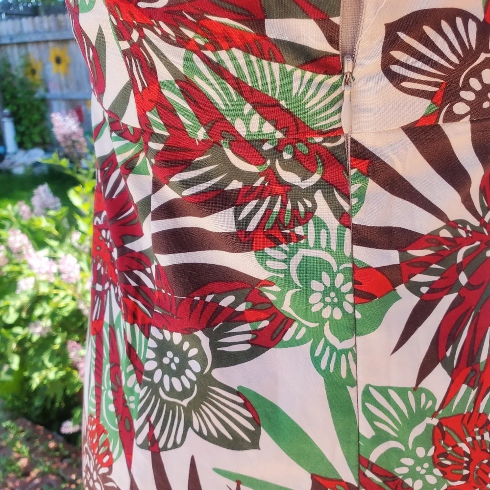 Gap Stretch A- Line Strapless Floral Dress Size 6 EUC - Picture 3 of 6